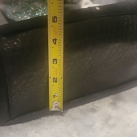 Kathy Van Zeeland black PVC purse - Picture 5 of 9